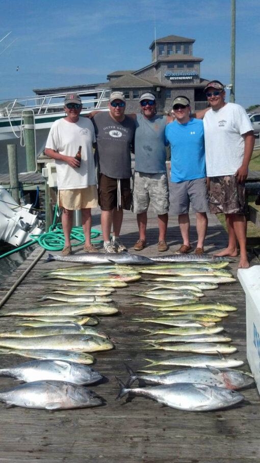 Group Mahi-Mahi Charter Fishing